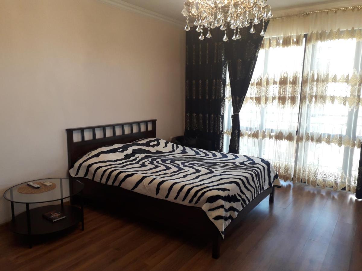 Chasha Polnaya Apartment Sukhumi Luaran gambar